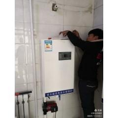 電采暖鍋爐：安裝10千瓦的微波電采暖鍋爐，可供100平米房屋取暖，4200元(免費保修10年）。現(xiàn)鉅惠安裝價3700元。每村三戶，數(shù)量有限，先購先得。